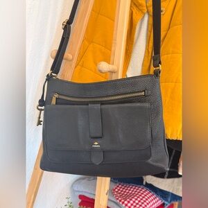 Fossil medium sized crossbody bag